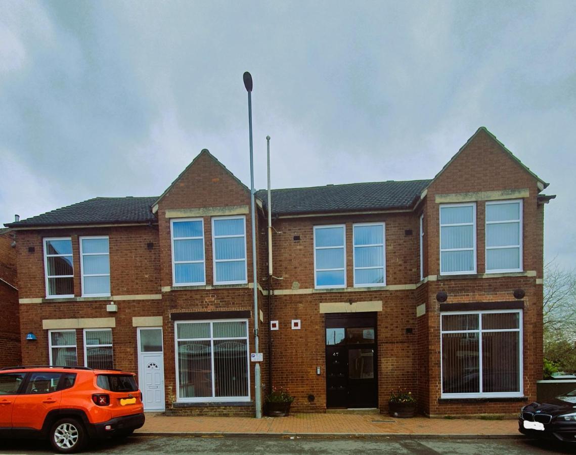1 & 2 Bed Apartments - Desborough, Kettering, Cosy, Parking, Family, Wifi Luaran gambar
