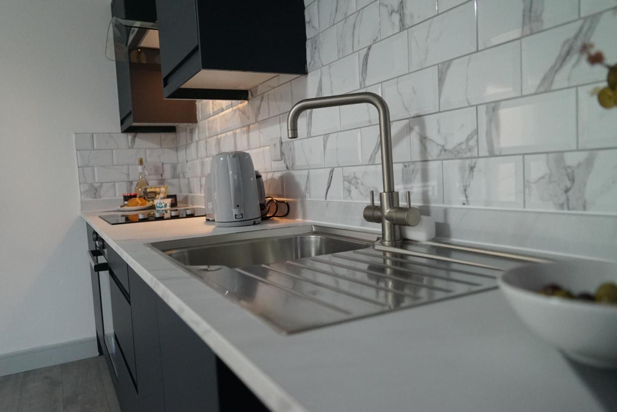 1 & 2 Bed Apartments - Desborough, Kettering, Cosy, Parking, Family, Wifi Luaran gambar